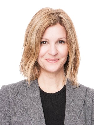 Anne Marineau